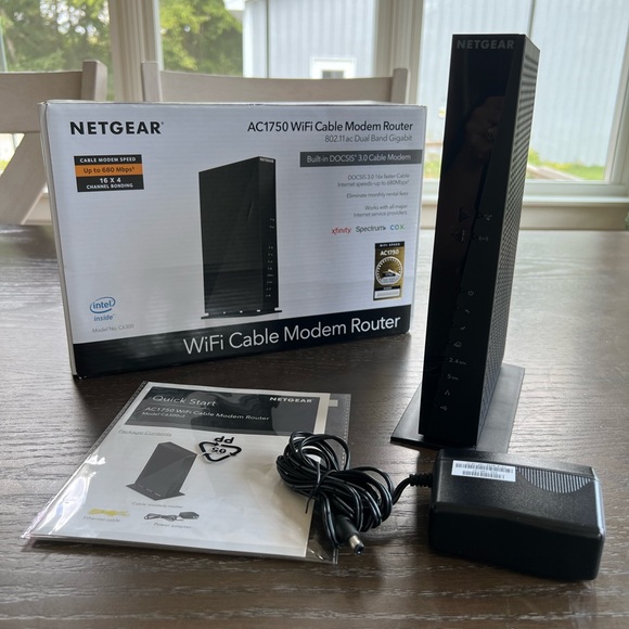 NETGEAR AC1750 WiFi Cable Modem Router 802.11 ac Dual Band Gigabit - Picture 1 of 9